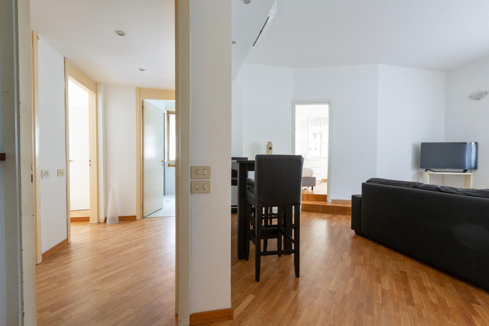 Lorenteggio Large Flat Appartement Milan