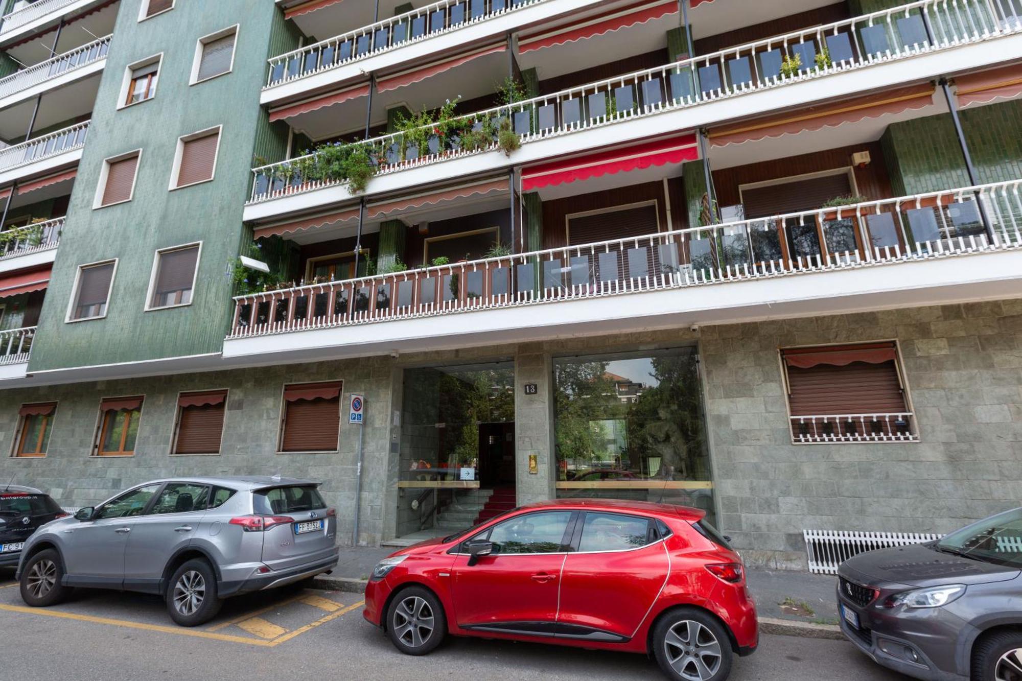 Lorenteggio Large Flat Appartement Milan